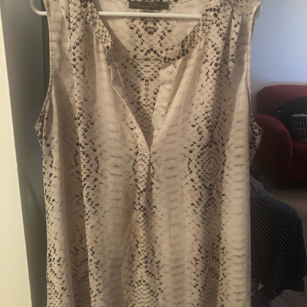 Sleeveless blouse